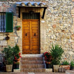 Comment réaliser la rénovation d'une façade en pierre de taille ?