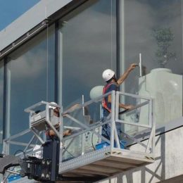 Nos conseils pour bien nettoyer une véranda