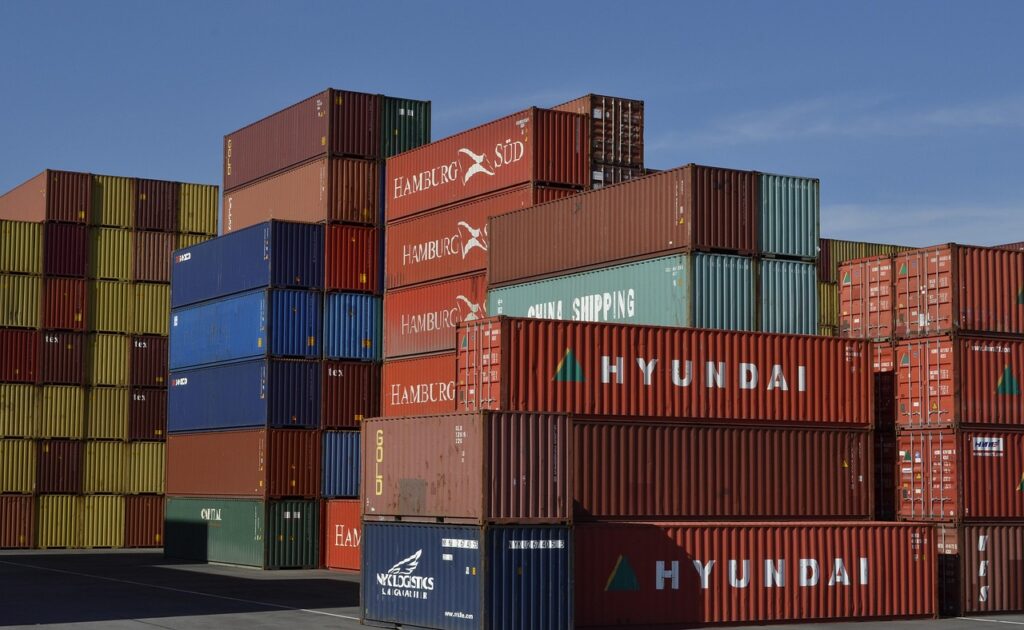 louez facilement un container adapté à vos besoins pour le stockage ou le transport. solutions flexibles, tarifs compétitifs et livraison rapide partout en france.